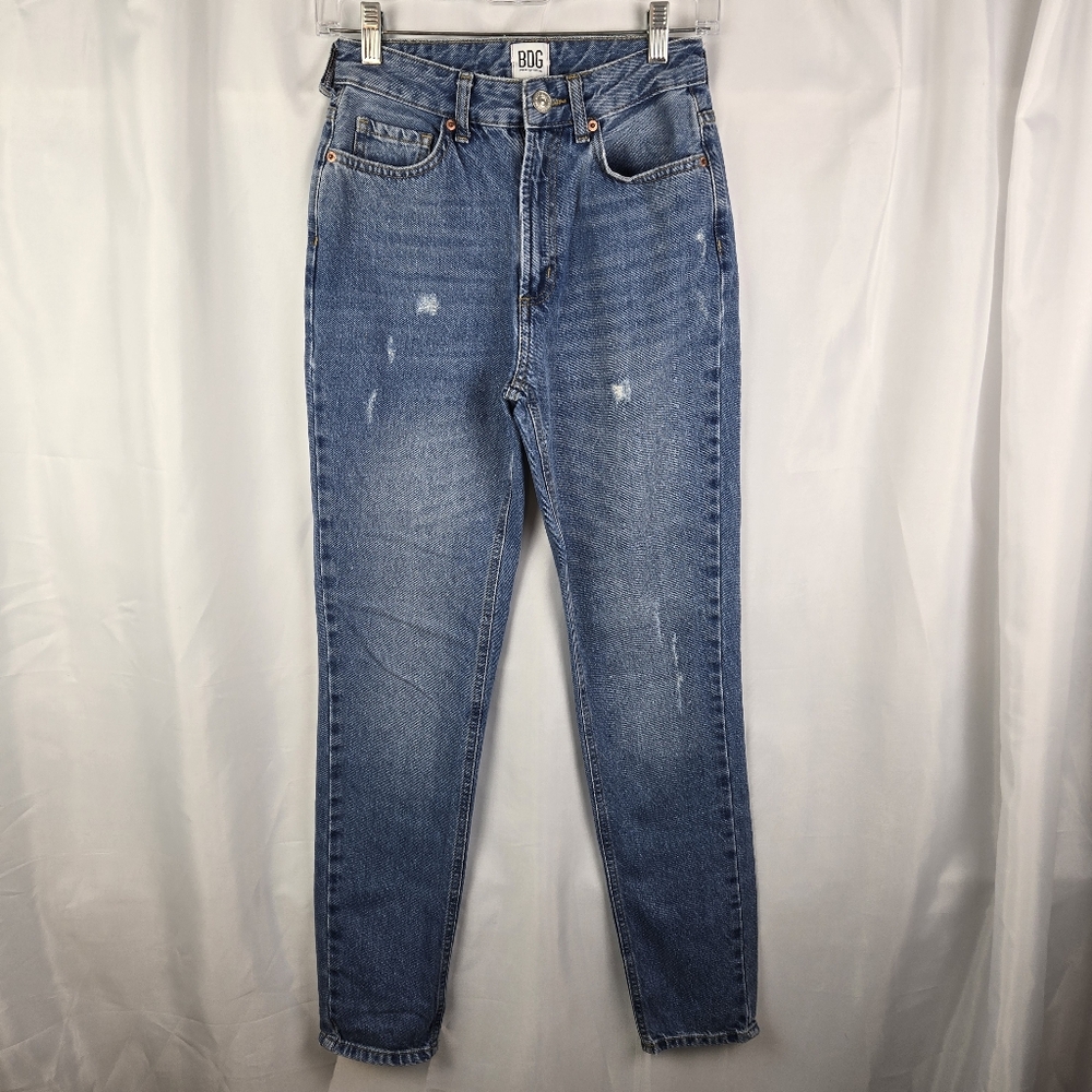 BDG Urban Outfitters High Rise Mom Jeans Distressed Light Wash Denim Size 24